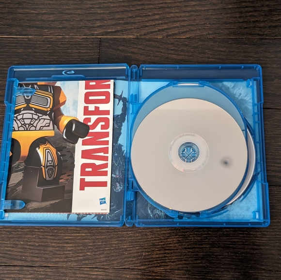 LIKE NEW Transformers Blu-ray movie collection (set of 4) - Picture 13 of 15
